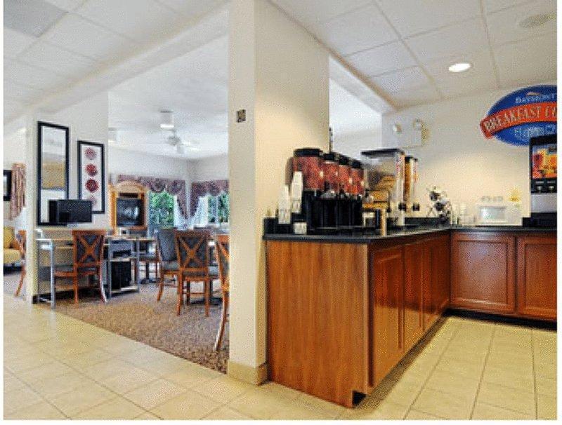 Baymont By Wyndham Tallahassee Kültér fotó
